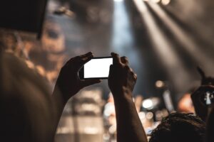 電話占いで心の悩みを解決する当たる人の口コミは？